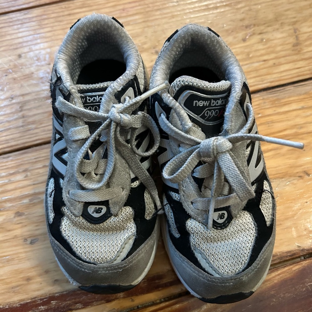 New Balance Kids Sneakers in Gray and Black